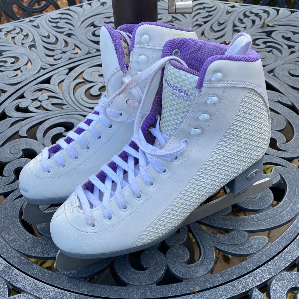 Women’s Ice Skates